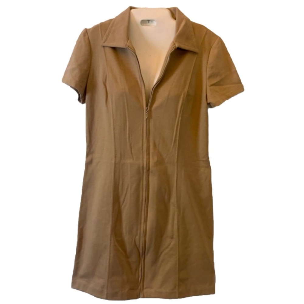 Tan zip up dress with silver zipper. Very stretchy #vintage #casual #neutral